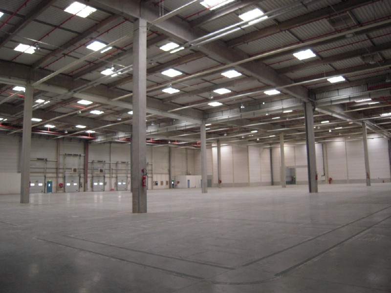 Bâtiment industriel : plate-forme logistique (42.000 m2)